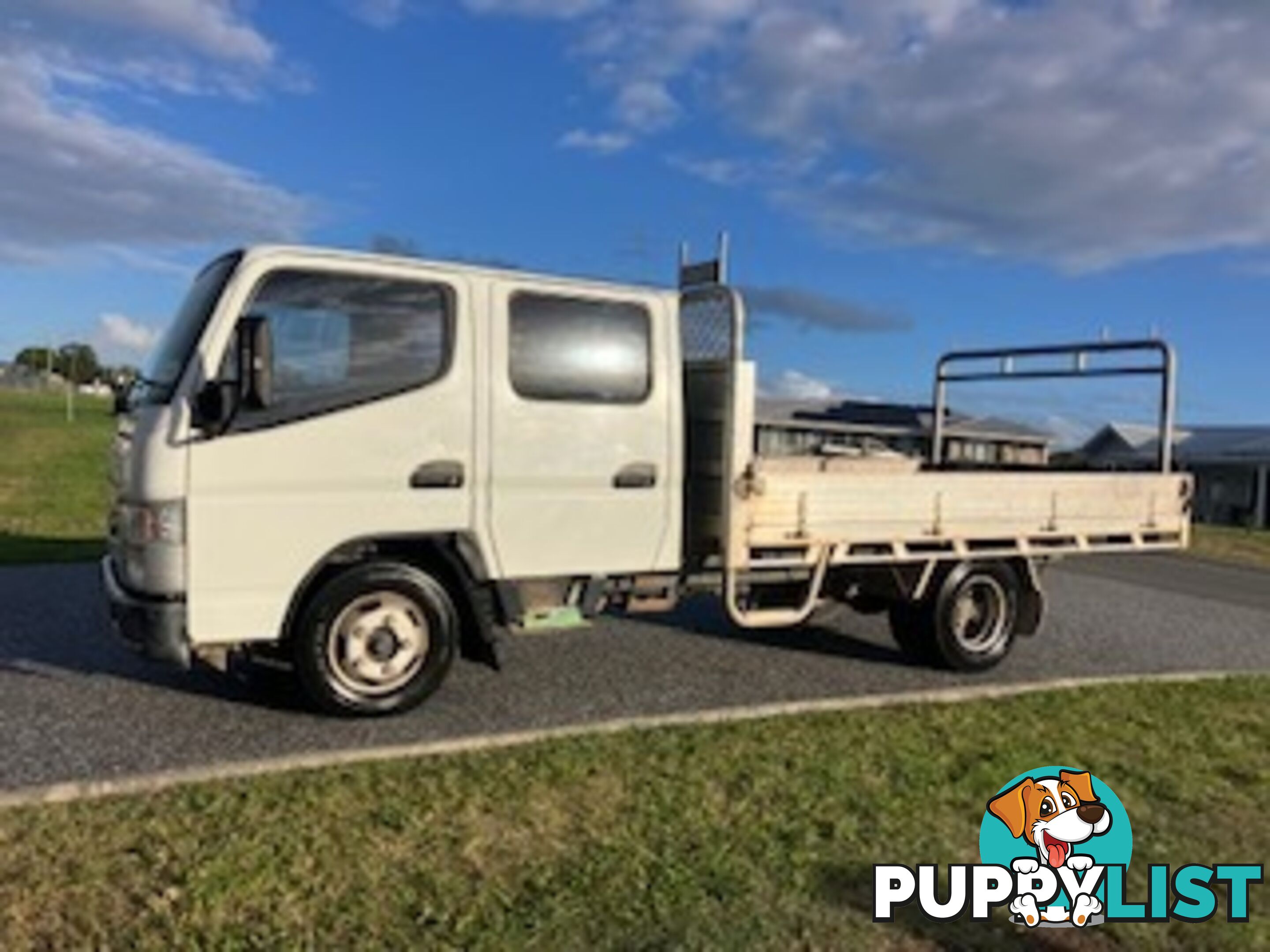 Dual cab Mitsubishi Fuso 515