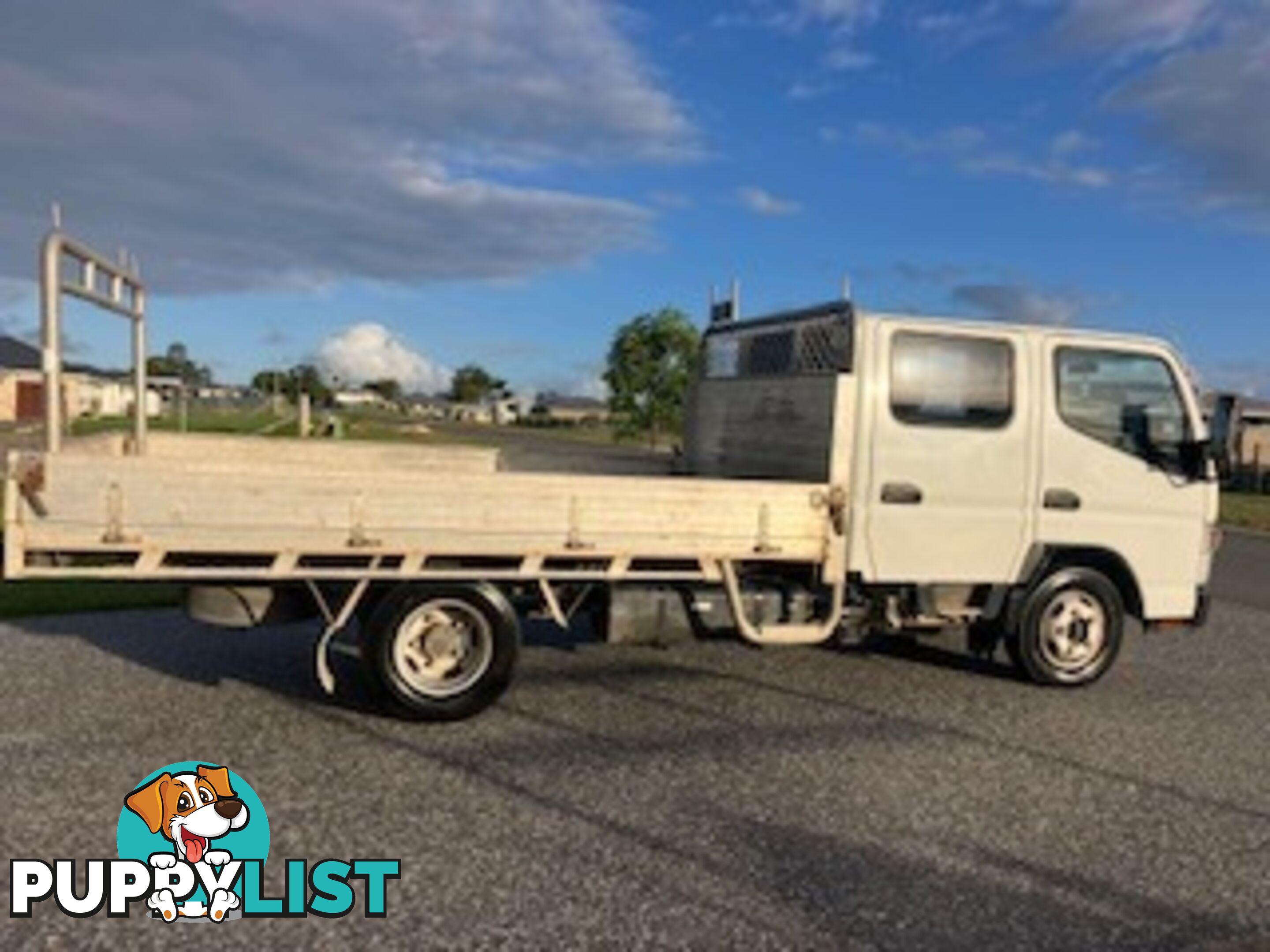 Dual cab Mitsubishi Fuso 515