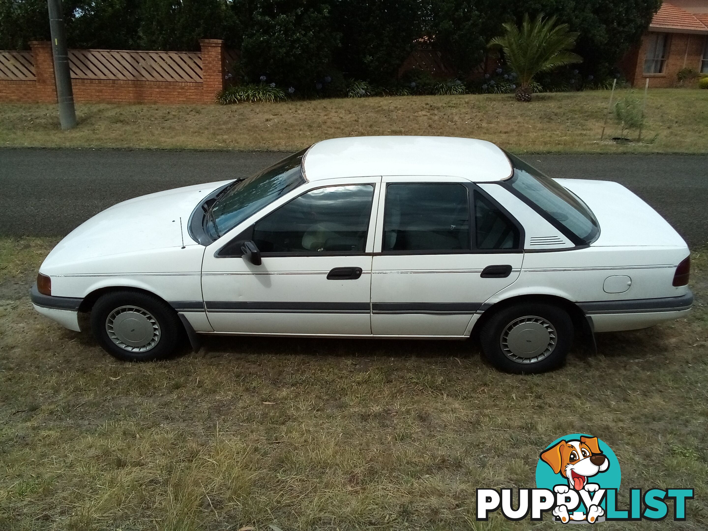 1990 EA Ford Fairmont Falcon Sedan Automatic