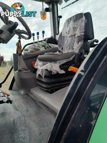 Deutz Fahr tractor, loader- very low hours, made in Germany