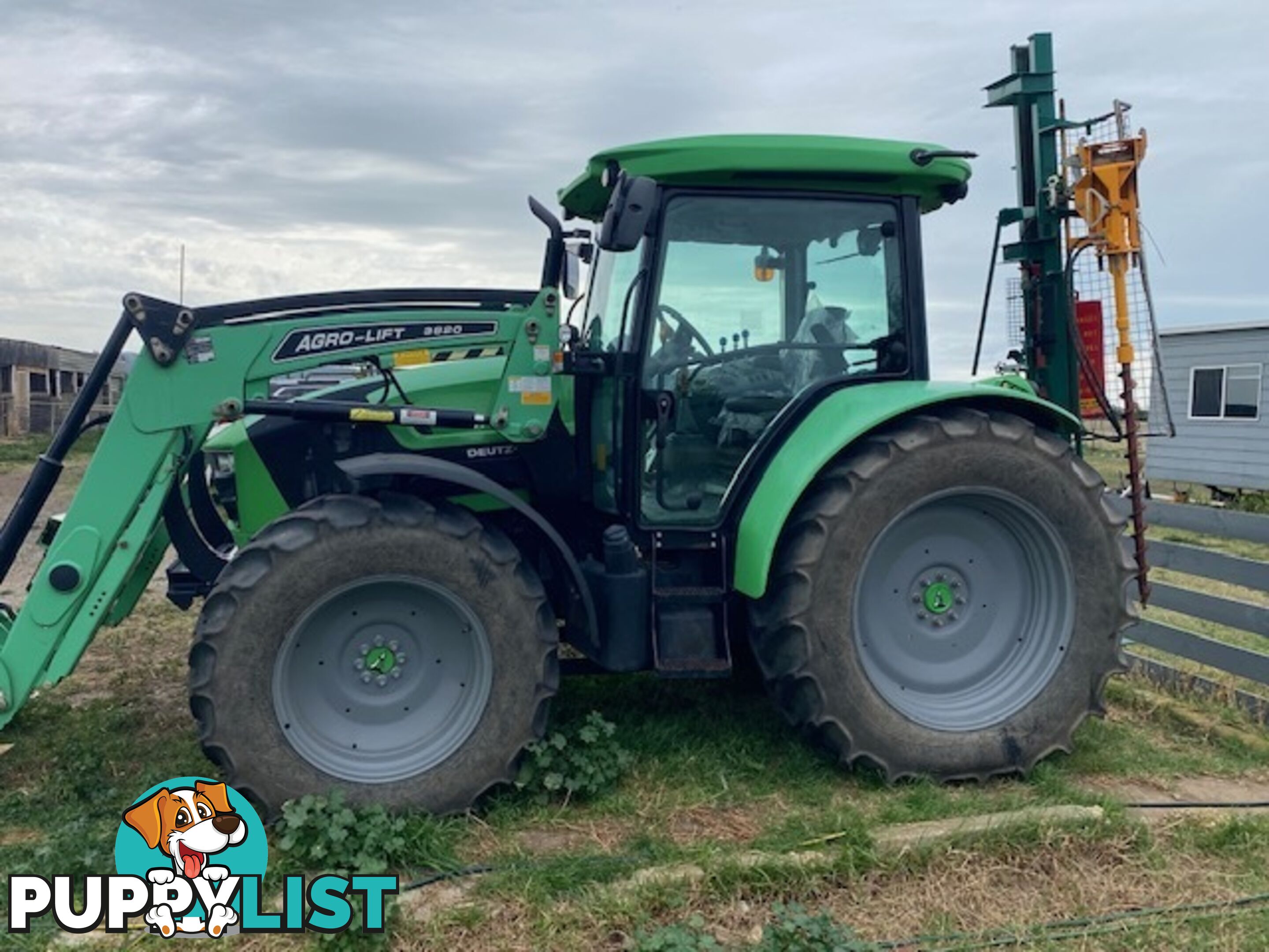 Deutz Fahr tractor, loader- very low hours, made in Germany