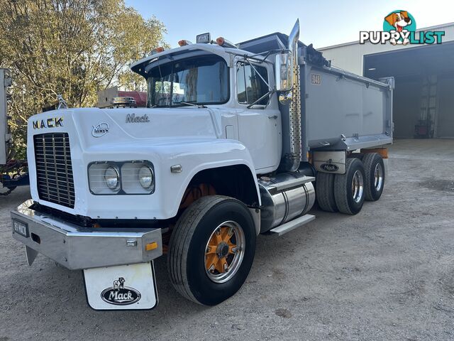 1989 Mack Value-Liner Tipper Truck