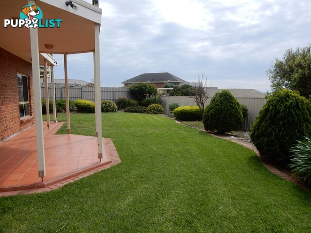 4 Thompson Court ENCOUNTER BAY SA 5211