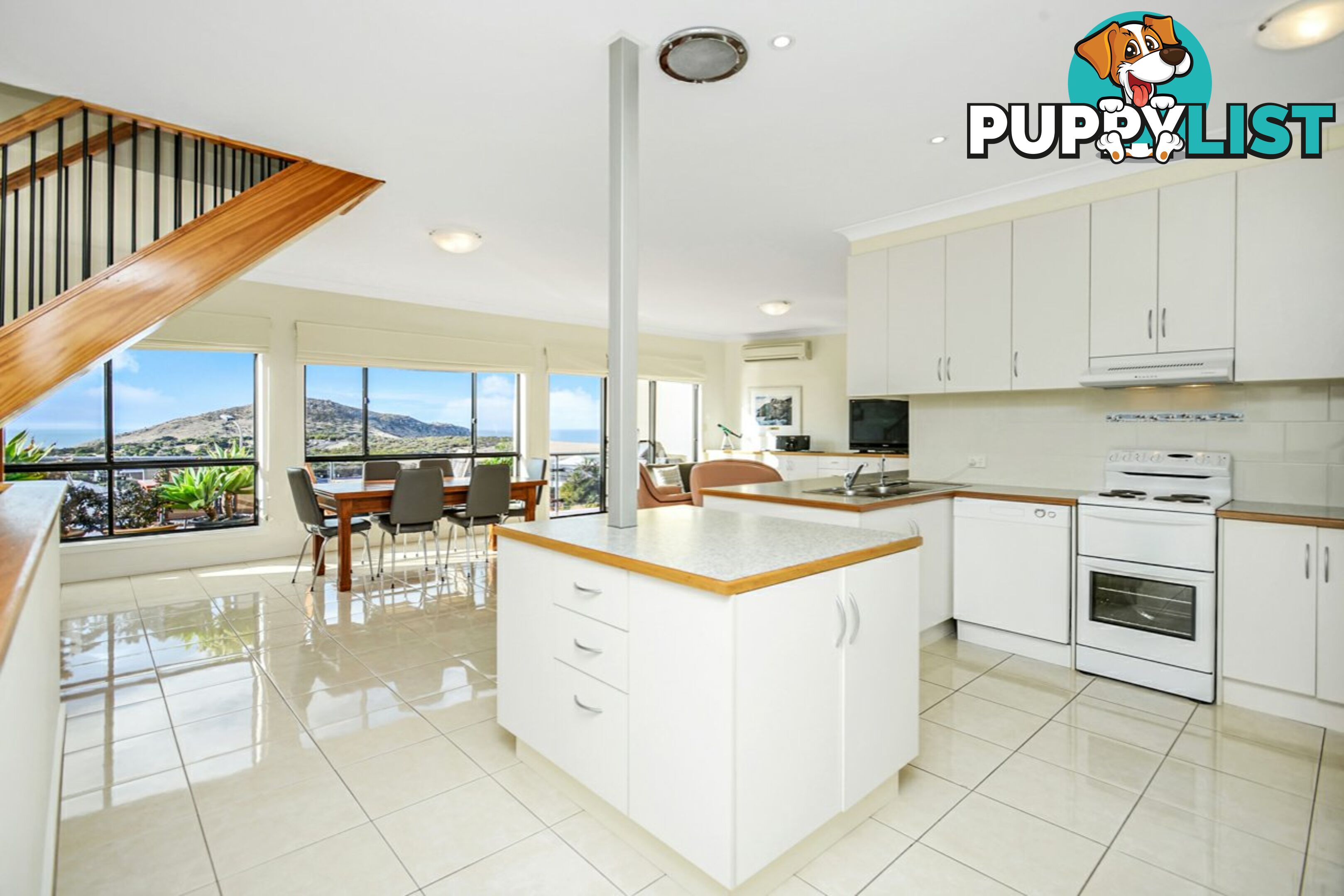 3 Thompson Court ENCOUNTER BAY SA 5211