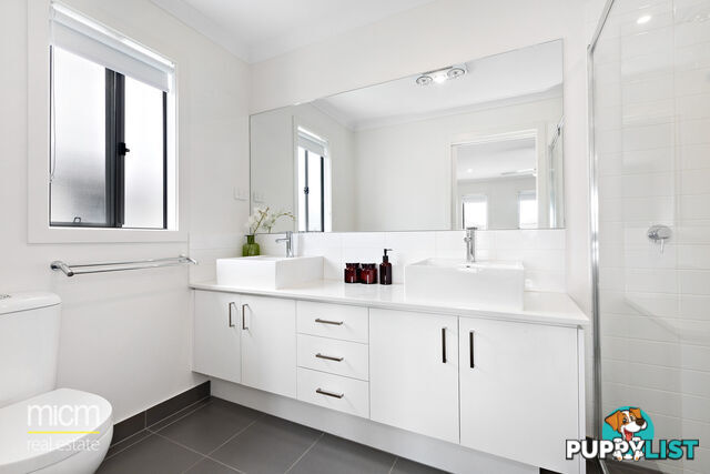 4 Dingo Street POINT COOK VIC 3030