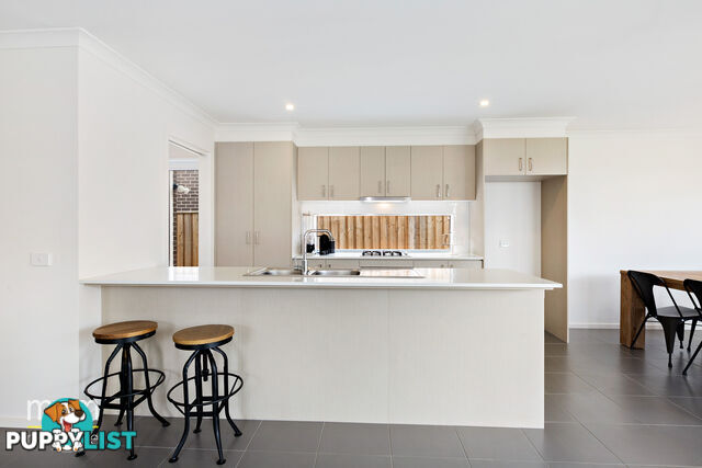 4 Dingo Street POINT COOK VIC 3030