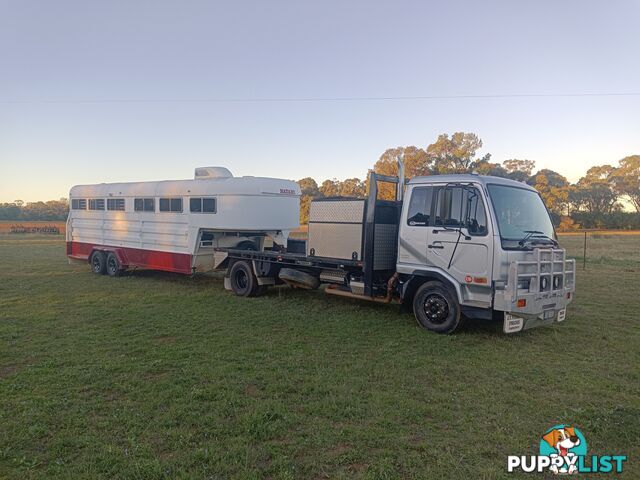 Nissan UD MK 235 &amp; Navaho Gooseneck Unit For sale