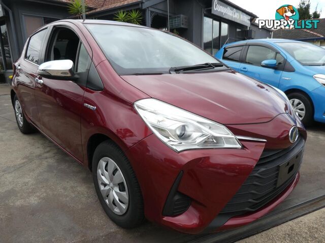 2017 TOYOTA VITZ F(HYBRID) NHP130 5D HATCHBACK