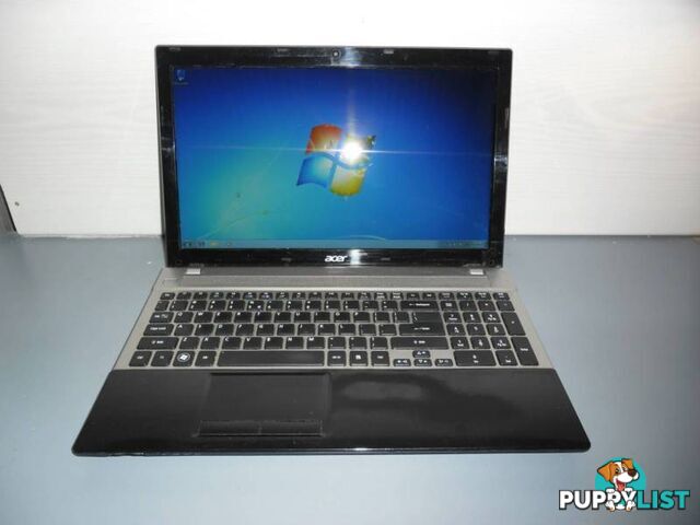 ACER ASPIRE V3-571G LAPTOP. Intel i5 processor 3210MQ @ 2,5 Ghz