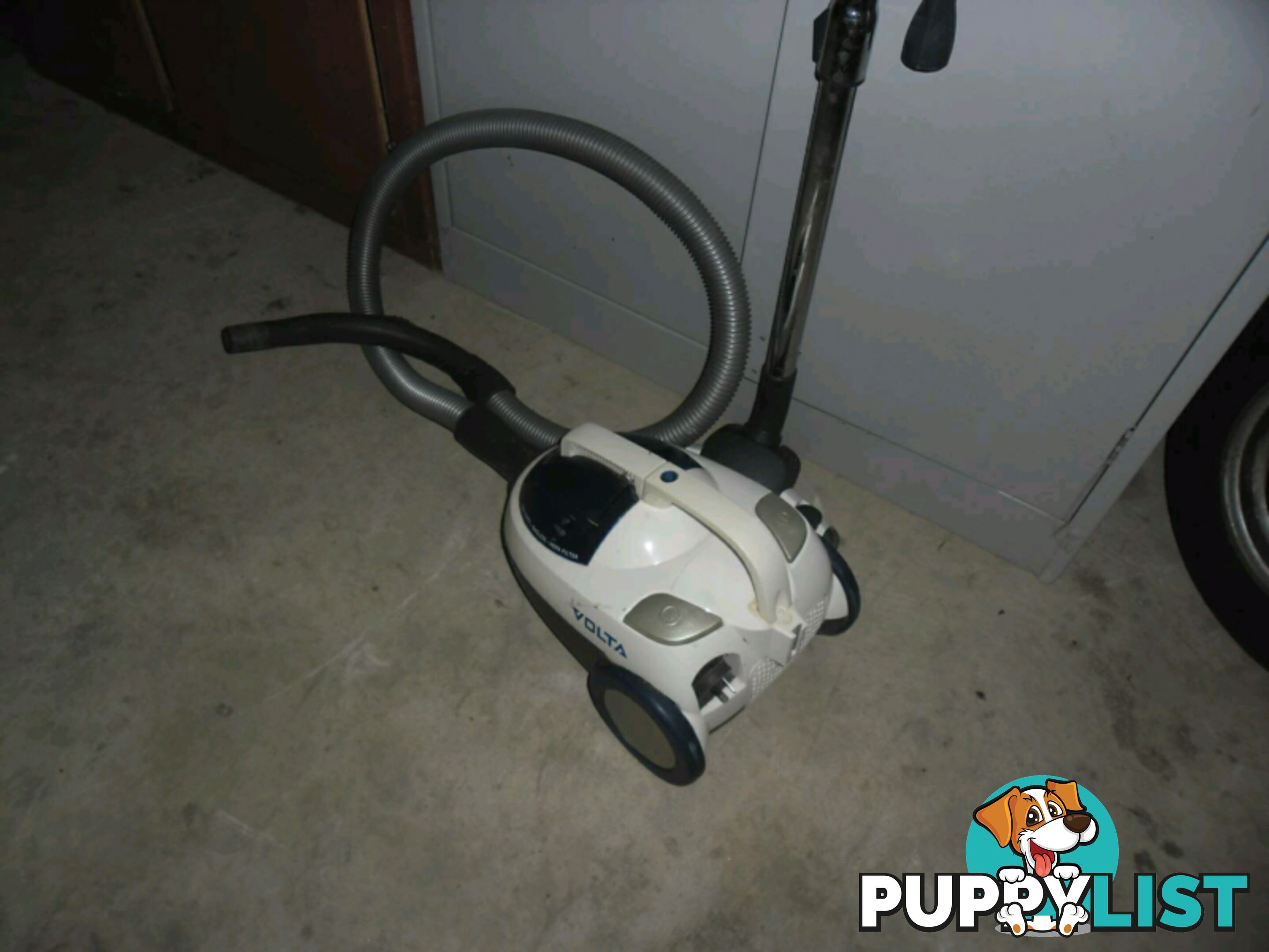 Volta Bagless Vacuum cleaner