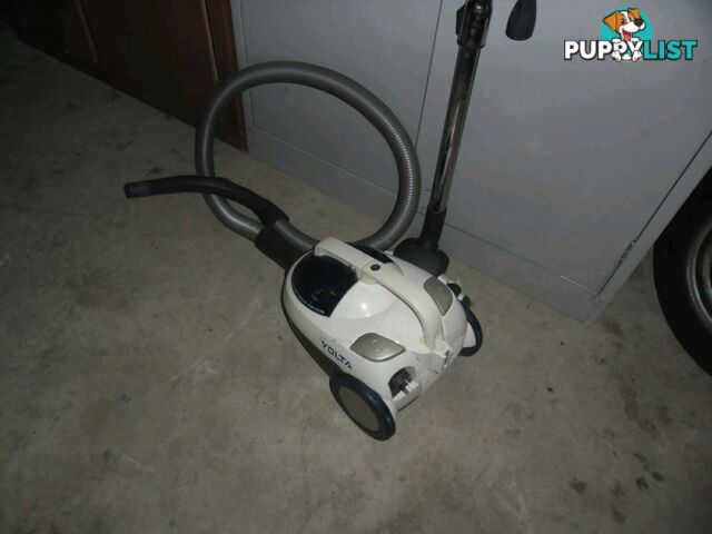 Volta Bagless Vacuum cleaner