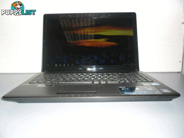 Asus K52J Laptop. Screen 15.6 inch Intel I5 CPU M450 @ 2.4 Ghz 4