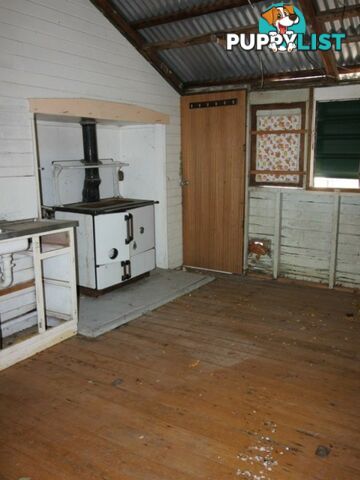 32 Huth Road MOUNT PERRY QLD 4671