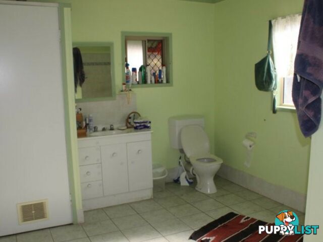 84 Heusman St MOUNT PERRY QLD 4671