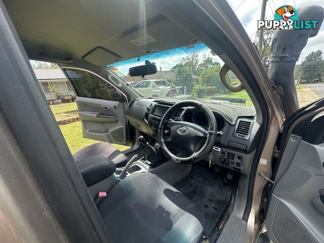 2005 Toyota Hilux KUN26R MY05 SR5 Ute Manual