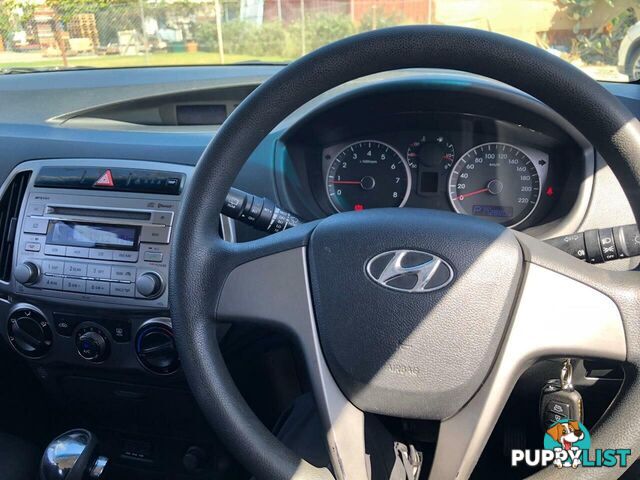 2013 HYUNDAI I20 ACTIVE PB MY14 HATCH, 5 DOORS, 5 SEATS