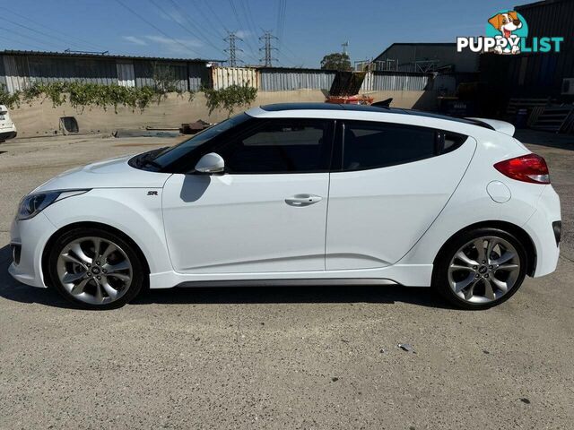 2017 HYUNDAI VELOSTER SR TURBO FS5 SERIES 2 MY16 HATCH, 3 DOORS, 4 SEATS