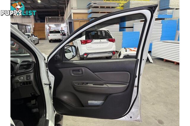 2016 MITSUBISHI TRITON GLX 4X4  UTE TRAY, 4 DOORS, 5 SEATS