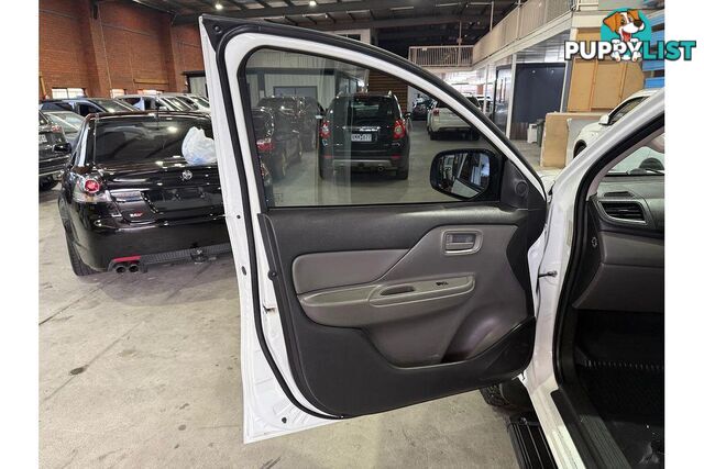 2016 MITSUBISHI TRITON GLX 4X4  UTE TRAY, 4 DOORS, 5 SEATS