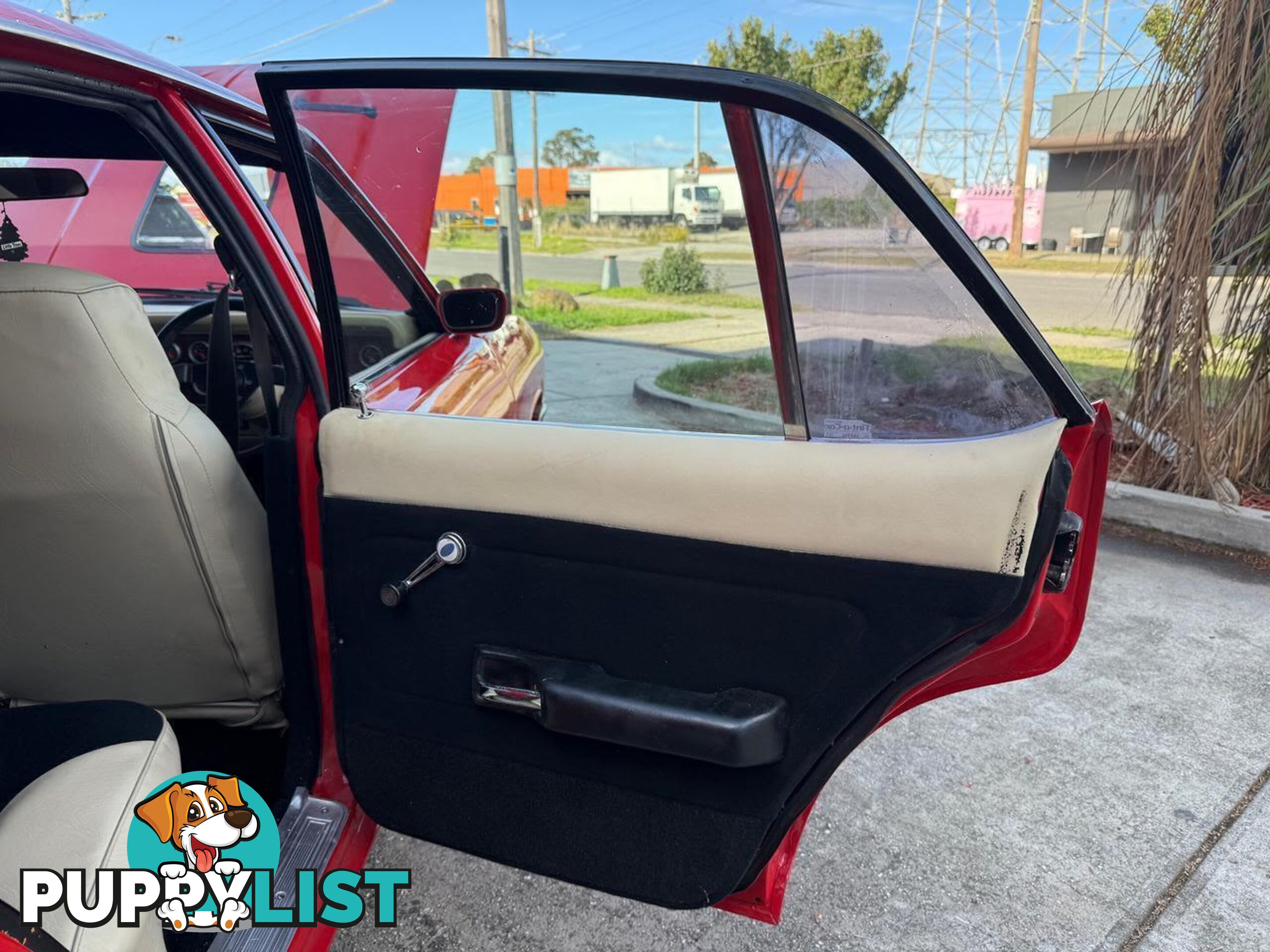 1977 FORD FALCON 500 XC SEDAN, 4 DOORS, 5 SEATS