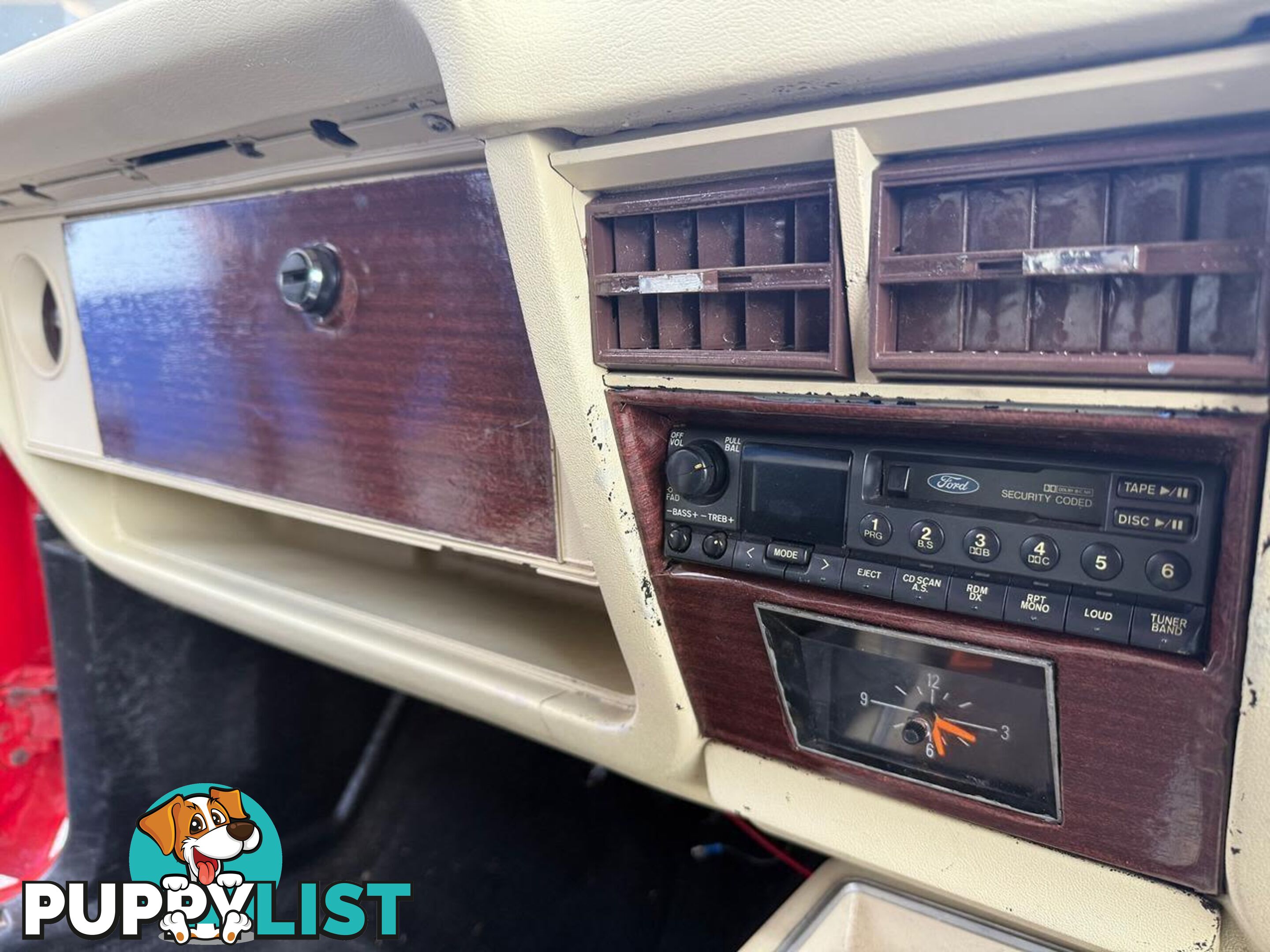 1977 FORD FALCON 500 XC SEDAN, 4 DOORS, 5 SEATS