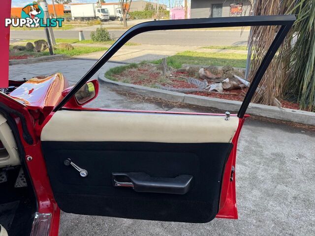 1977 FORD FALCON 500 XC SEDAN, 4 DOORS, 5 SEATS