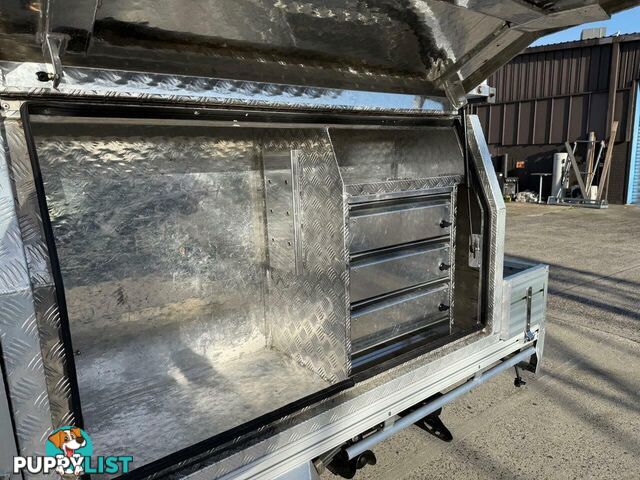 2016 VOLKSWAGEN AMAROK TDI420 CORE EDITION (4X4) 2H MY16 UTE TRAY, 4 DOORS, 5 SEATS