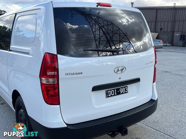 2014 HYUNDAI ILOAD CREW TQ MY15 COMMERCIAL, 4 DOORS, 6 SEATS