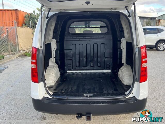 2014 HYUNDAI ILOAD CREW TQ MY15 COMMERCIAL, 4 DOORS, 6 SEATS