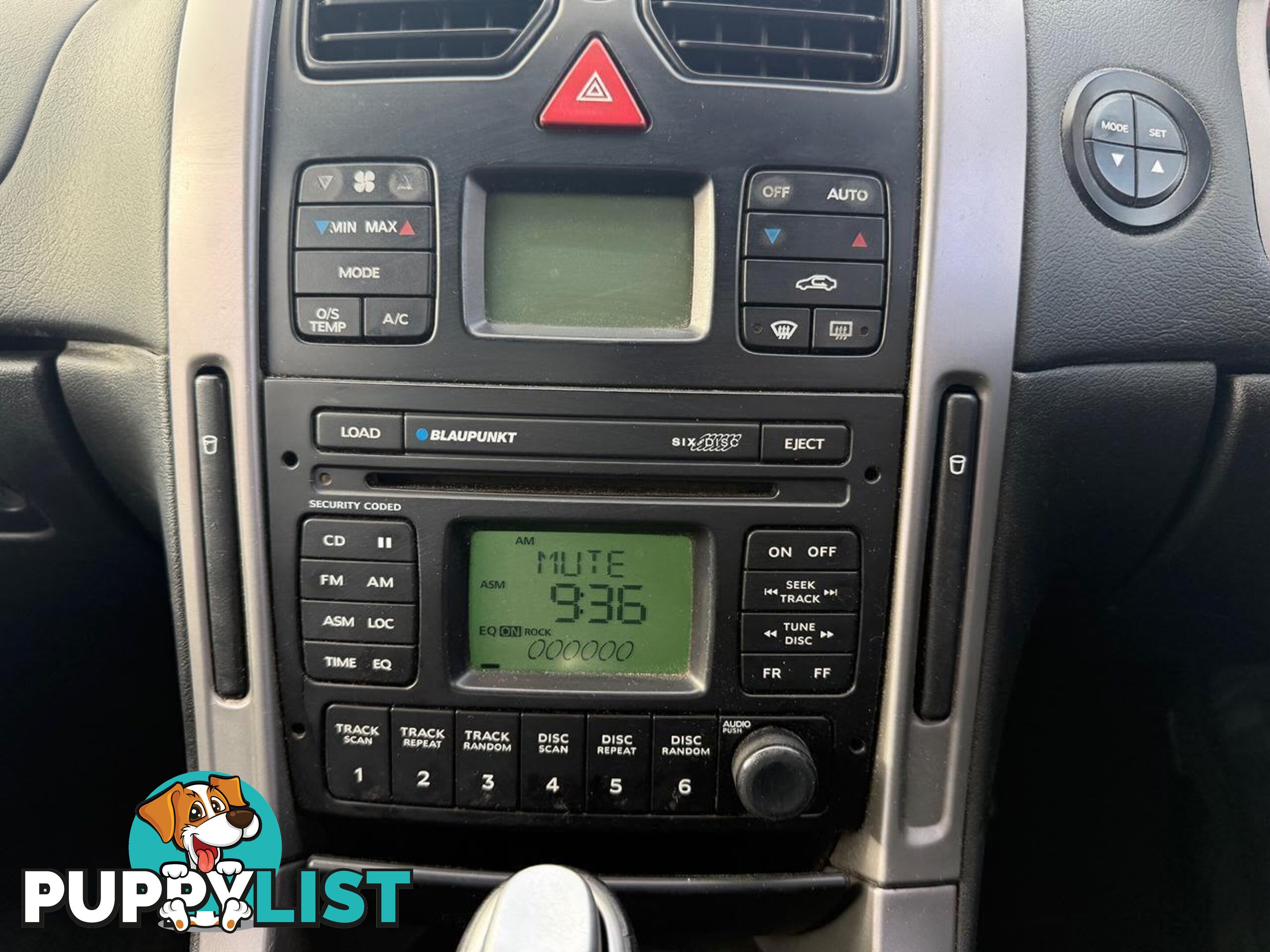2005 HOLDEN COMMODORE SS VZ SEDAN, 4 DOORS, 5 SEATS