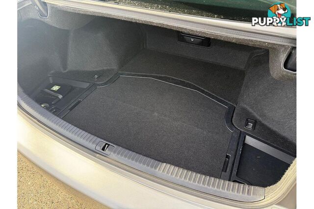 2011 LEXUS IS IS250 PRESTIGE R  SEDAN, 4 DOORS, 5 SEATS