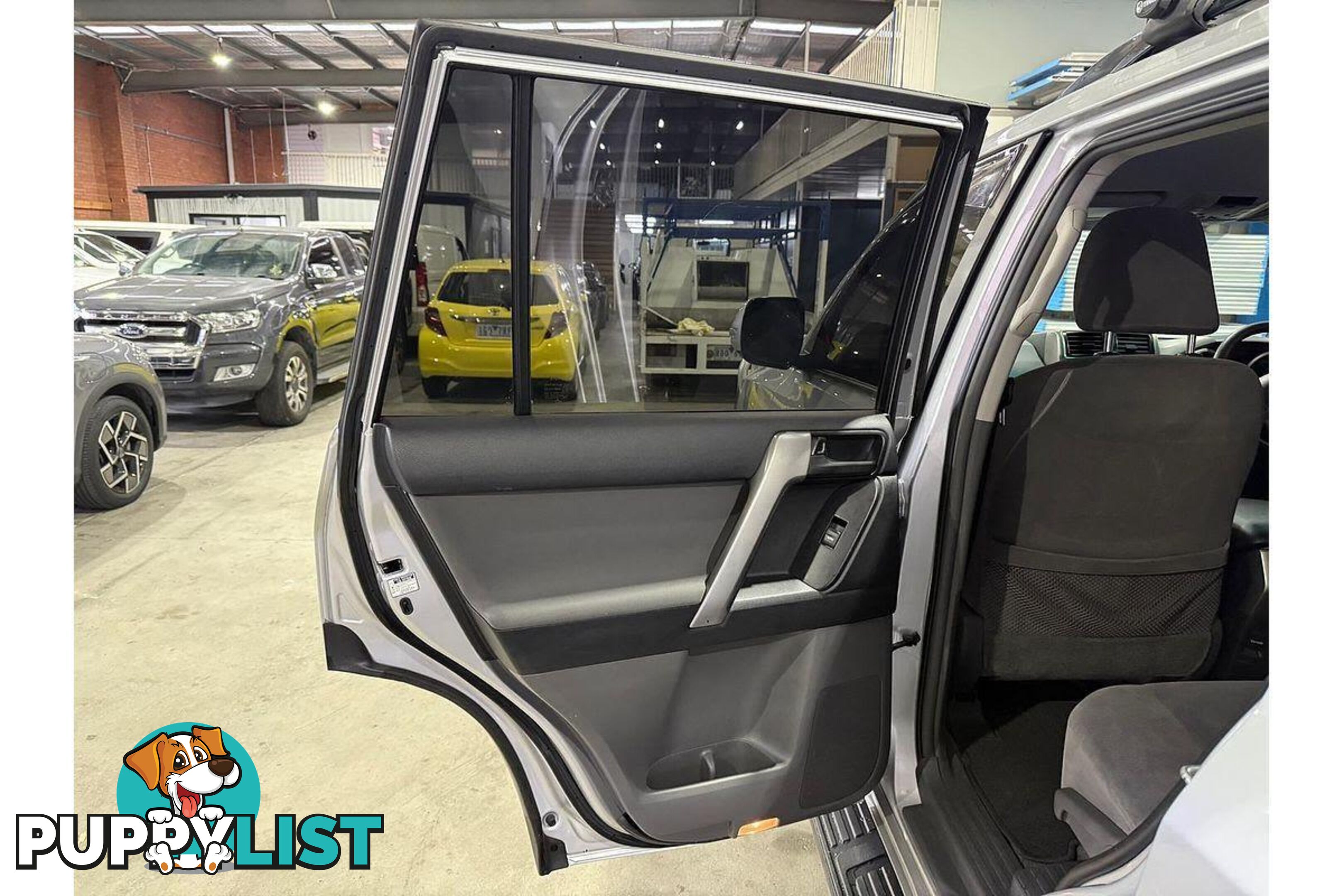 2011 TOYOTA LANDCRUISER PRADO GXL 4X4  SUV, 4 DOORS, 7 SEATS