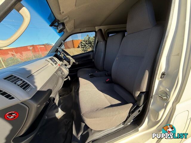 2013 TOYOTA HIACE   -