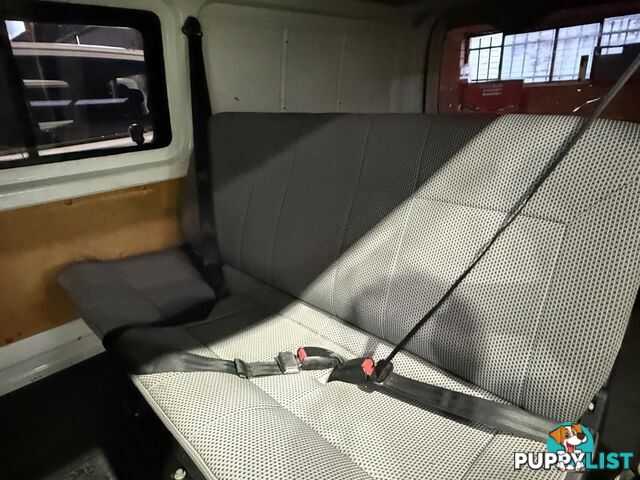2013 TOYOTA HIACE   -