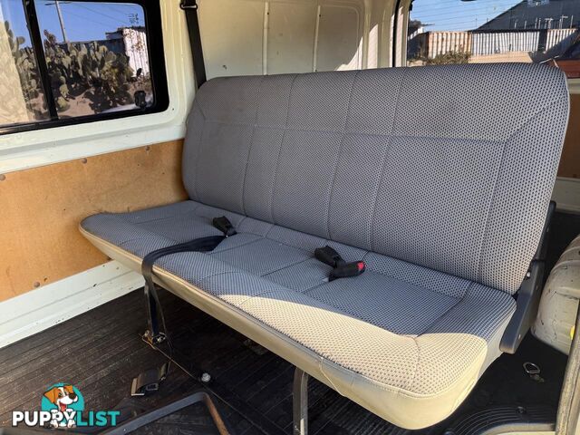 2013 TOYOTA HIACE   -
