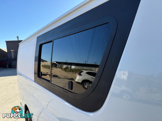2013 TOYOTA HIACE   -