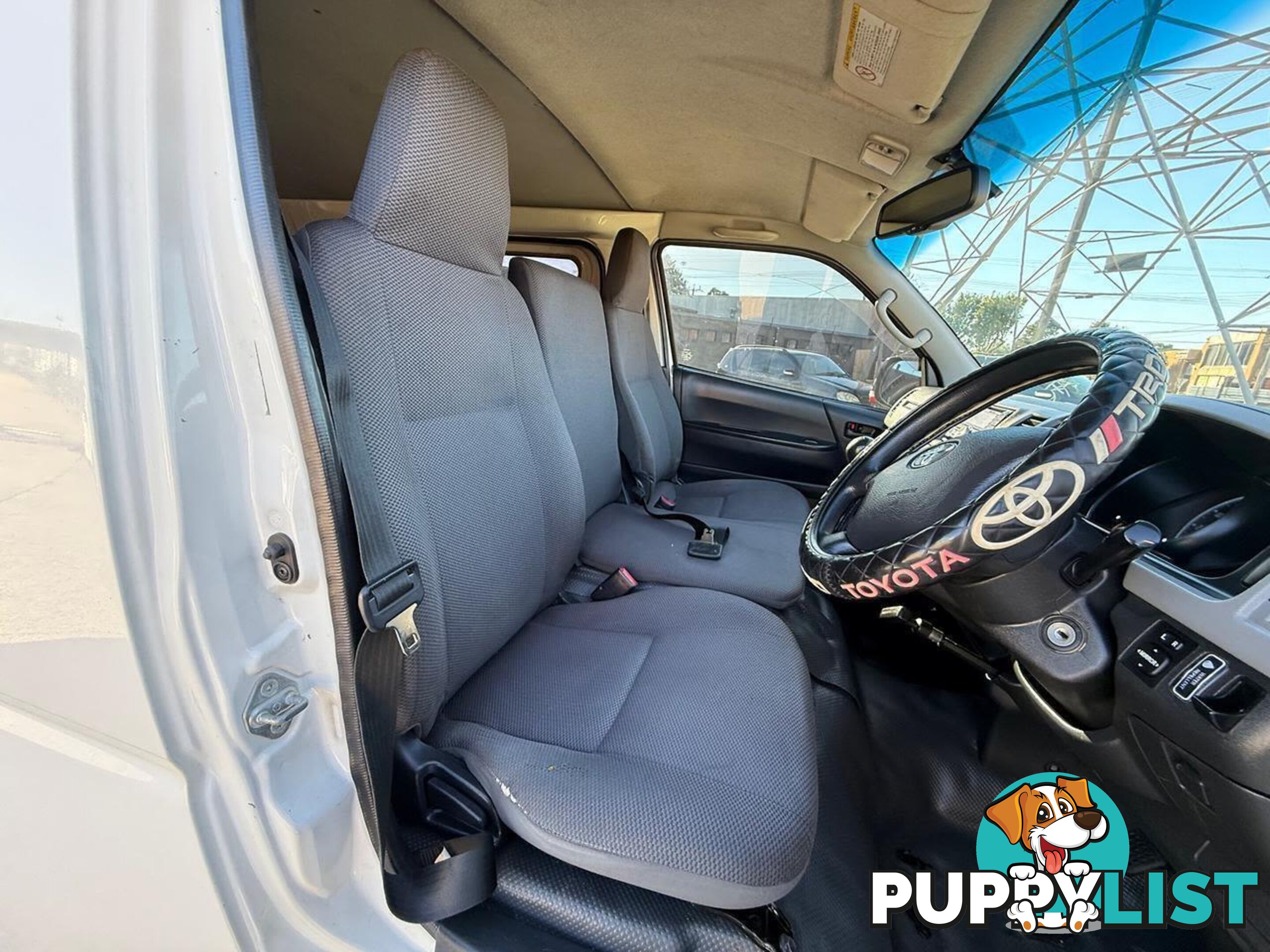 2013 TOYOTA HIACE   -