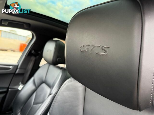 2017 PORSCHE MACAN GTS 95B MY18 SUV, 4 DOORS, 5 SEATS
