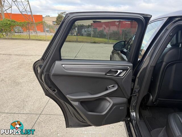 2017 PORSCHE MACAN GTS 95B MY18 SUV, 4 DOORS, 5 SEATS