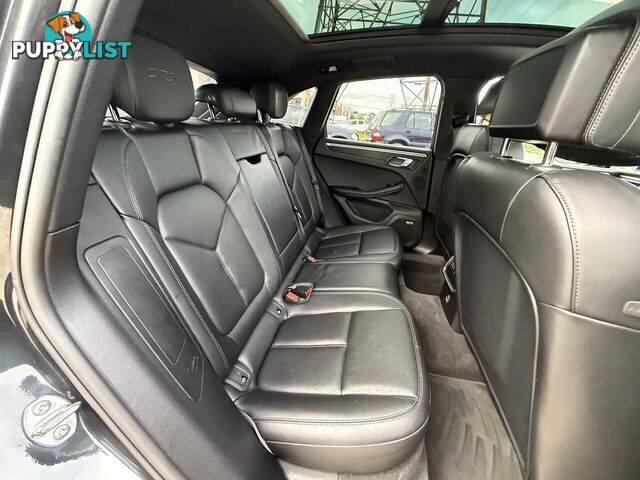2017 PORSCHE MACAN GTS 95B MY18 SUV, 4 DOORS, 5 SEATS