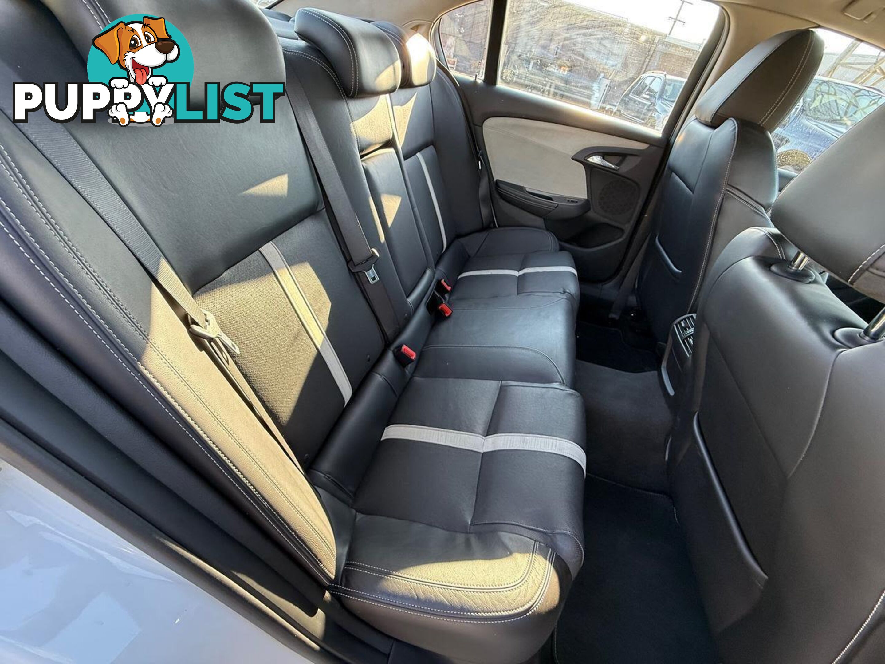 2014 HOLDEN CALAIS V VF MY15 SEDAN, 4 DOORS, 5 SEATS