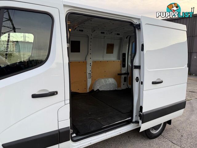 2017 RENAULT MASTER LOW ROOF SWB AMT  -