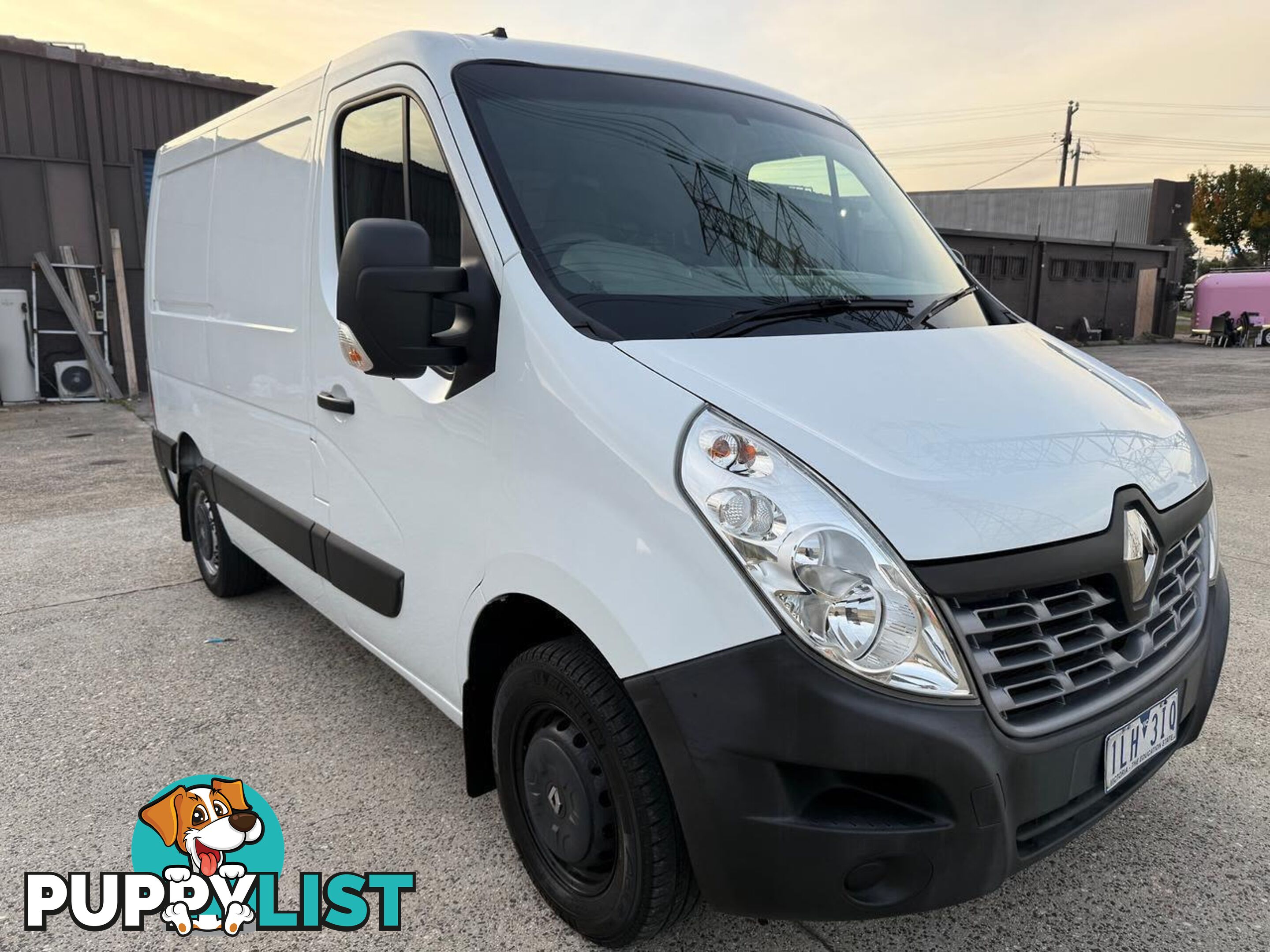 2017 RENAULT MASTER LOW ROOF SWB AMT  -