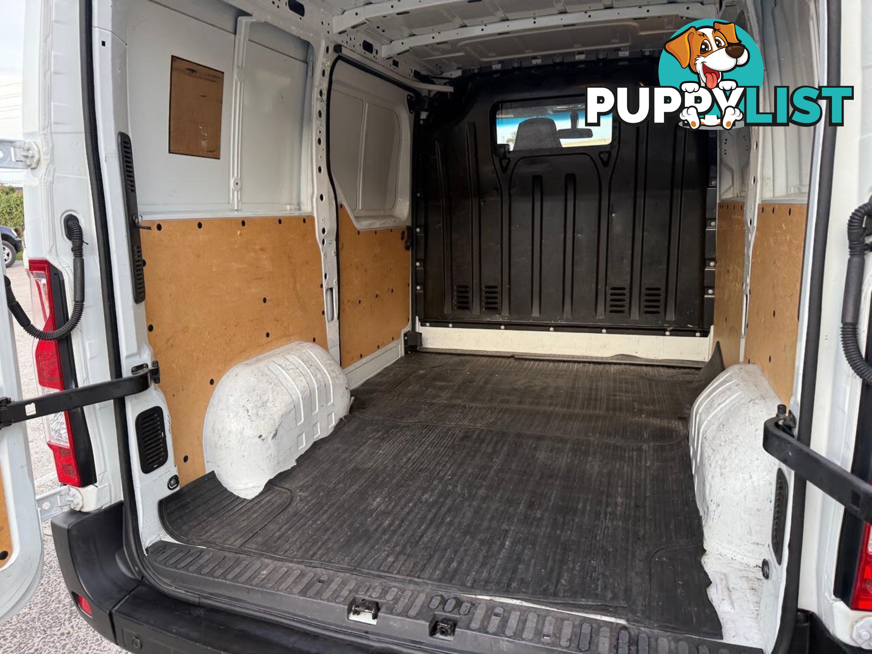 2017 RENAULT MASTER LOW ROOF SWB AMT  -