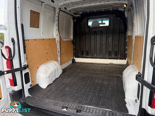 2017 RENAULT MASTER LOW ROOF SWB AMT  -