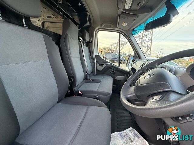 2017 RENAULT MASTER LOW ROOF SWB AMT  -