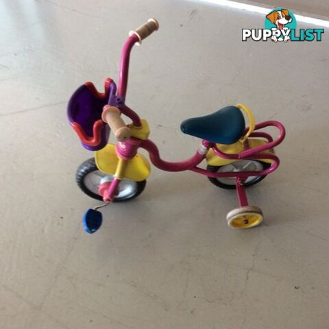 Kids tricycle