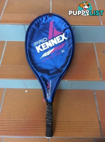 Tennis racquet