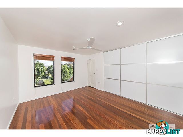 8 Herley Street The Range QLD 4700