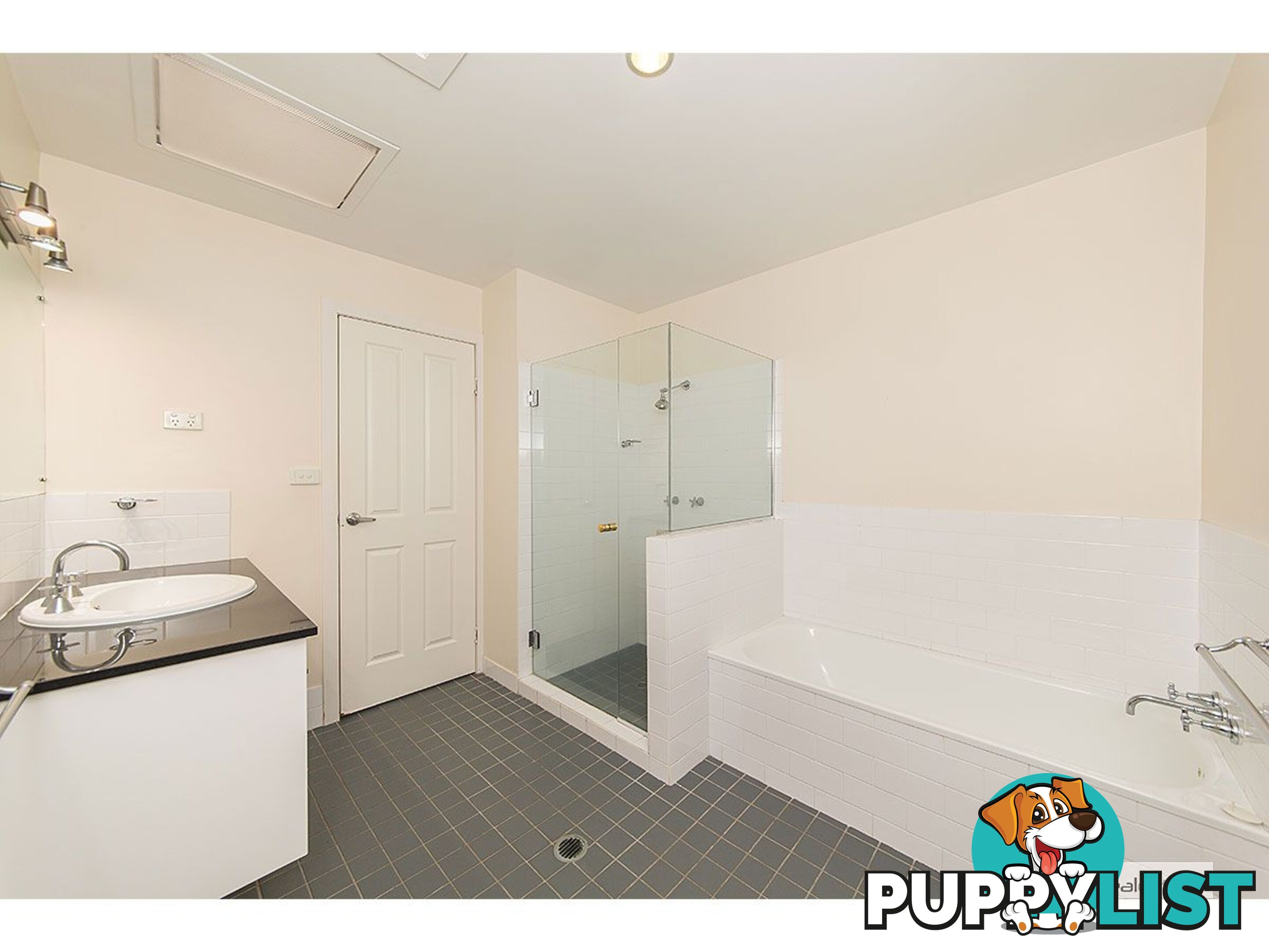 8 Herley Street The Range QLD 4700